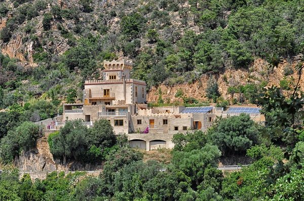 Découvrez les Meilleurs Spots de Camping à Tossa de Mar, la Perle de l'Espagne